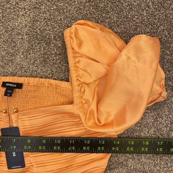 Express Women's Satin V-Bar Puff Sleeve Ruched Pleated Top Apricot Sz XS NWT $58 - Picture 12 of 16